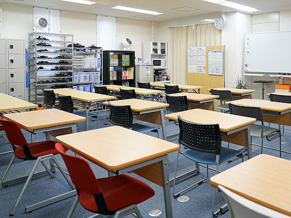 ペガサス平塚の内観